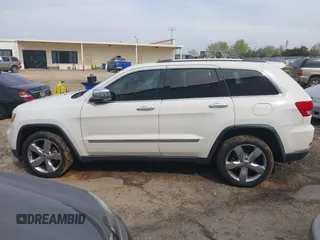 2012 Jeep Grand Cherokee Overland with VIN 1C4RJECT5CC362349, listed as a IAAI auction lot 41760221 with 218,350 mi miles. Bid and sale history available at carsss.com. Image 14.