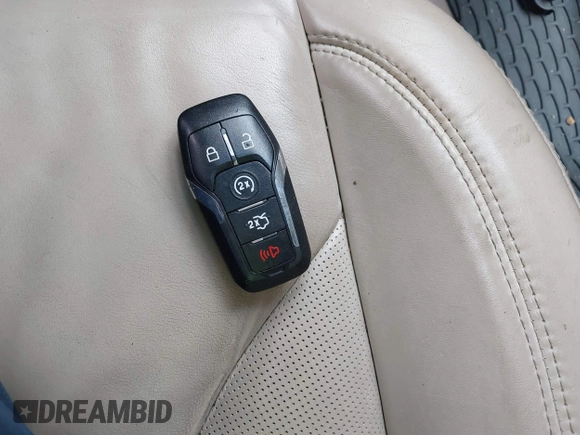 2016 Lincoln MKX Select with VIN 2LMTJ6KR7GBL47486, listed as a IAAI auction lot 41515610 with 135,291 mi miles and . Bid and sale history available at DreamBid. Image 11.