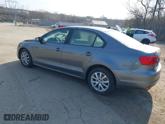 2011 Volkswagen Jetta Sedan SE w/Convenience & Sunroof PZEV with VIN 3VWDZ7AJ5BM305515, listed as a IAAI auction lot 41908863 with 1 mi miles. Bid and sale history available at carsss.com. Image 3.