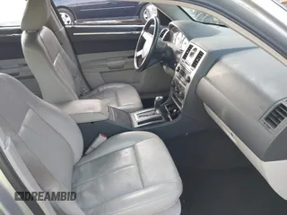 2006 Chrysler 300 Touring with VIN 2C3KA53G66H467282, listed as a IAAI auction lot 40953198 with Not Provided miles and . Bid and sale history available at carsss.com. Image 5.