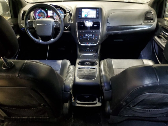 2015 Chrysler Town & Country S with VIN 2C4RC1HG4FR572726, listed as a Copart auction lot 86858984 with 140,033 mi miles and Salvage Title. Bid and sale history available at DreamBid. Image 8.