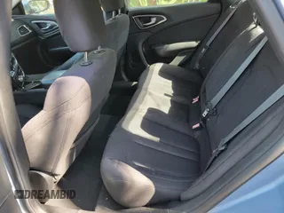 2015 Chrysler 200 Limited z VIN 1C3CCCAB0FN656088, wystawiony jako IAAI lot #41710154 z przebiegiem 154 091 mil mil oraz . Historia ofert i sprzedaży dostępna na DreamBid. Obrazek 8.