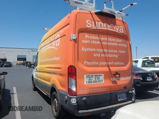 2020 Ford Transit Cargo z VIN 1FTBR1XG3LKB79165, wystawiony jako IAAI lot #42763042 z przebiegiem 140 992 mil mil oraz . Historia ofert i sprzedaży dostępna na DreamBid. Obrazek 5.