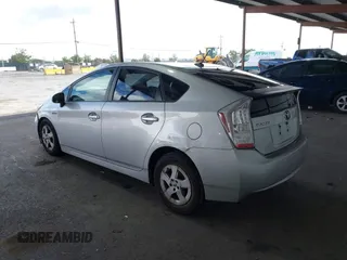 2010 Toyota Prius II z VIN JTDKN3DU2A0061893, wystawiony jako IAAI lot #42248600 z przebiegiem 237 041 mil mil oraz . Historia ofert i sprzedaży dostępna na DreamBid. Obrazek 3.