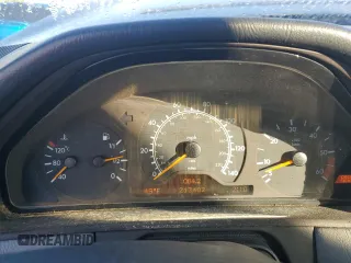 1996 Mercedes-Benz E Class with VIN WDBJF20F1TJ009922, listed as a Copart auction lot 78931344 with 213,402 mi miles and Clean Title. Bid and sale history available at carsss.com. Image 9.