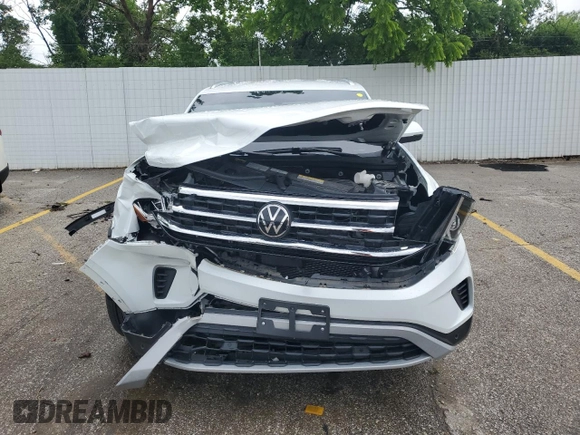 2023 Volkswagen Atlas SE z VIN 1V2HE2CA5PC204949, wystawiony jako Copart lot #59323505 z przebiegiem 17 689 mil mil oraz Szkoda całkowita • Salvage title. Historia ofert i sprzedaży dostępna na DreamBid. Obrazek 5.