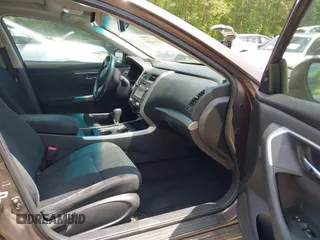 2015 Nissan Altima SV z VIN 1N4AL3AP3FC176546, wystawiony jako IAAI lot #42166808 z przebiegiem 129 203 mil mil oraz . Historia ofert i sprzedaży dostępna na DreamBid. Obrazek 5.