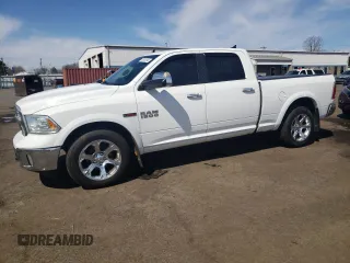 2016 Ram 1500 Laramie z VIN 1C6RR7VM7GS132423, wystawiony jako Copart lot #52981945 z przebiegiem 128 086 mil mil oraz Czysty tytuł • Clean title. Historia ofert i sprzedaży dostępna na DreamBid. Obrazek 1.