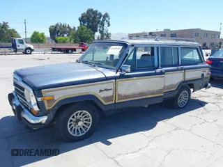 1988 Jeep Grand Wagoneer с VIN 1JCNJ15U8JT173185, выставлен на аукционе IAAI как лот 42337939 с пробегом 240 040 миль миль и . История ставок и продаж доступна на DreamBid. Изображение 2.
