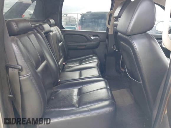 2007 Chevrolet Avalanche 3LT with VIN 3GNFK12327G293544, listed as a IAAI auction lot 42483512 with 251,356 mi miles and . Bid and sale history available at DreamBid. Image 8.