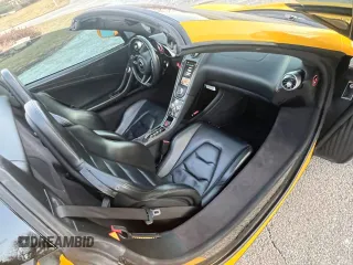 2015 McLaren 650S z VIN SBM11FAA4FW005324, wystawiony jako Copart lot #43651815 z przebiegiem 28 798 mil mil oraz Tytuł czysty. Historia ofert i sprzedaży dostępna na DreamBid. Obrazek 5.