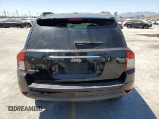 2016 Jeep Compass Sport z VIN 1C4NJDBBXGD571961, wystawiony jako Copart lot #63470435 z przebiegiem 156 418 mil mil oraz Czysty tytuł • Clean title. Historia ofert i sprzedaży dostępna na DreamBid. Obrazek 6.