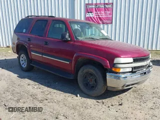 2004 Chevrolet Tahoe LS with VIN 1GNEC13V24R236605, listed as a IAAI auction lot 41872398 with Not Provided miles. Bid and sale history available at carsss.com. Image 1.