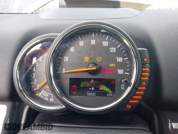 2017 MINI Countryman Cooper S with VIN WMZYT3C34H3D98585, listed as a IAAI auction lot 41752740 with 58,381 mi miles. Bid and sale history available at carsss.com. Image 7.
