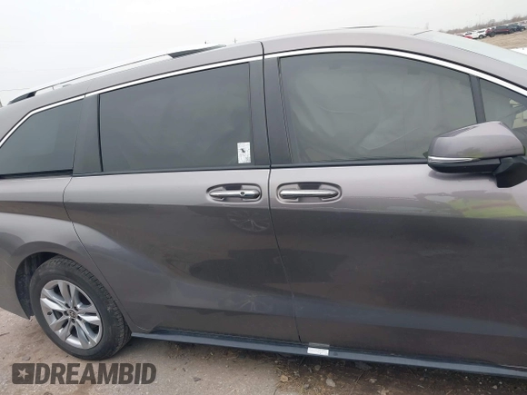 2022 Toyota Sienna Limited with VIN 5TDZRKEC7NS102931, listed as a IAAI auction lot 41419509 with 132,885 mi miles and . Bid and sale history available at DreamBid. Image 14.