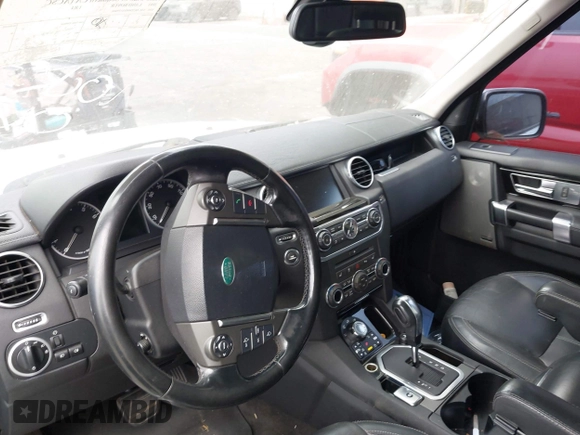 2011 Land Rover LR4 Lux with VIN SALAK2D44BA559466, listed as a IAAI auction lot 42313555 with Not provided miles and . Bid and sale history available at DreamBid. Image 16.