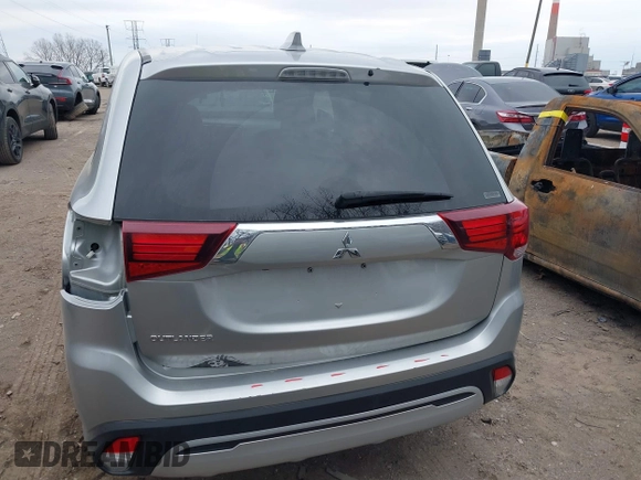 2020 Mitsubishi Outlander ES z VIN JA4AZ3A32LZ026792, wystawiony jako IAAI lot #41907596 z przebiegiem 145 638 mil mil oraz . Historia ofert i sprzedaży dostępna na DreamBid. Obrazek 18.