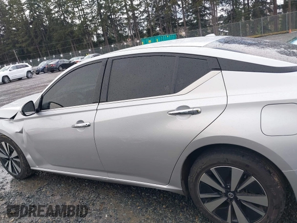 2019 Nissan Altima 2.5 SL with VIN 1N4BL4EV4KC196673, listed as a IAAI auction lot 41480266 with 89,242 mi miles. Bid and sale history available at carsss.com. Image 15.