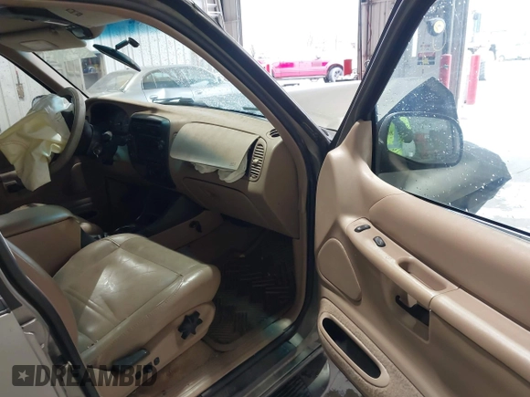 2001 Ford Explorer XLT with VIN 1FMZU73E01ZA25789, listed as a IAAI auction lot 41948762 with 178,920 mi miles and . Bid and sale history available at DreamBid. Image 5.