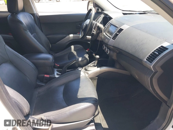 2007 Mitsubishi Outlander XLS z VIN JA4MT41X87Z022372, wystawiony jako IAAI lot #42342600 z przebiegiem 190 073 mil mil oraz . Historia ofert i sprzedaży dostępna na DreamBid. Obrazek 5.