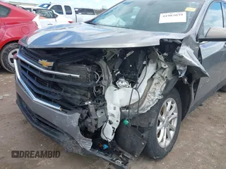 2018 Chevrolet Equinox LT with VIN 3GNAXJEV0JS542579, listed as a IAAI auction lot 41983039 with 95,785 mi miles and . Bid and sale history available at carsss.com. Image 6.
