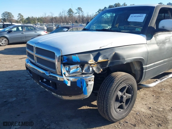 1998 Dodge Ram 1500 with VIN 3B7HF13YXWG142885, listed as a IAAI auction lot 41404805 with 252,588 mi miles. Bid and sale history available at carsss.com. Image 6.