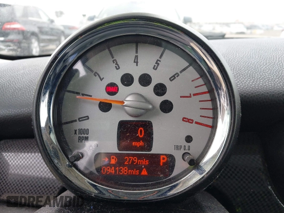 2013 MINI Hardtop S with VIN WMWSV3C55DT388301, listed as a IAAI auction lot 42058792 with 94,138 mi miles and . Bid and sale history available at DreamBid. Image 7.