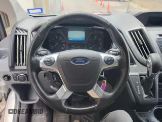 2017 Ford Transit с VIN 1FTYE1YM3HKB32719, выставлен на аукционе IAAI как лот 42715760 с пробегом 164 364 миль миль и . История ставок и продаж доступна на DreamBid. Изображение 25.