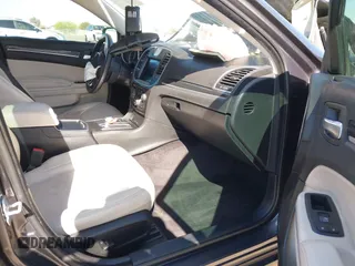 2017 Chrysler 300 Limited with VIN 2C3CCAAG6HH607618, listed as a IAAI auction lot 41879320 with 144,324 mi miles. Bid and sale history available at carsss.com. Image 5.