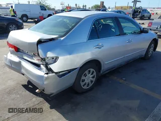 2004 Honda Accord LX z VIN 1HGCM56354A032783, wystawiony jako IAAI lot #40866029 z przebiegiem 276 849 mil mil oraz . Historia ofert i sprzedaży dostępna na DreamBid. Obrazek 4.