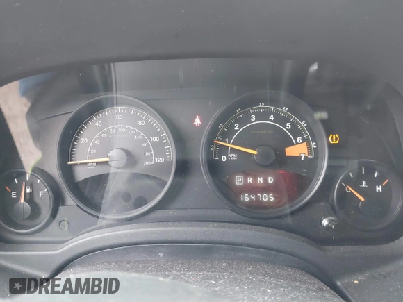 2016 Jeep Patriot Latitude with VIN 1C4NJRFB1GD523904, listed as a IAAI auction lot 42017736 with 164,705 mi miles. Bid and sale history available at carsss.com. Image 7.