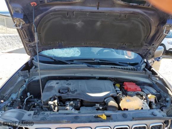 2019 Jeep Renegade Limited with VIN ZACNJBD11KPK01305, listed as a Copart auction lot 84065744 with 0 mi miles and Salvage Title. Bid and sale history available at carsss.com. Image 12.