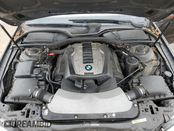 2008 BMW 7 Series 750Li with VIN WBAHN83588DT81267, listed as a Copart auction lot 70256964 with 127,155 mi miles and Salvage Title. Bid and sale history available at DreamBid. Image 11.