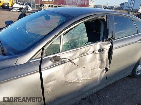 2013 Ford Fusion SE with VIN 3FA6P0H77DR324730, listed as a IAAI auction lot 41664655 with 174,545 mi miles. Bid and sale history available at carsss.com. Image 6.