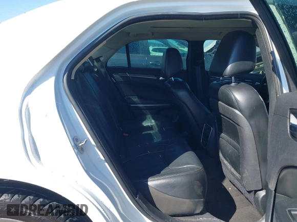 2016 Chrysler 300 Limited with VIN 2C3CCAAG2GH211782, listed as a IAAI auction lot 41718191 with 127,836 mi miles. Bid and sale history available at carsss.com. Image 8.
