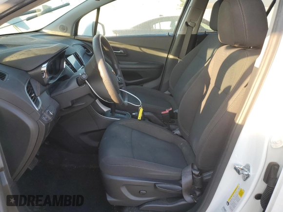 2022 Chevrolet Trax LS with VIN KL7CJNSM5NB507041, listed as a Copart auction lot 88990665 with 30,986 mi miles and Salvage Title. Bid and sale history available at carsss.com. Image 7.