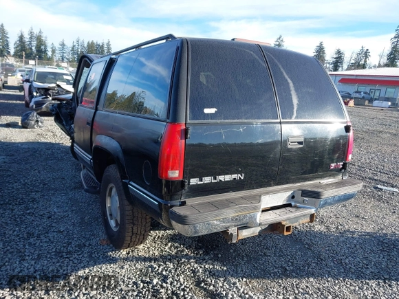 1999 GMC Suburban with VIN 3GKFK16R2XG524342, listed as a IAAI auction lot 41682292 with 161,536 mi miles and . Bid and sale history available at DreamBid. Image 3.