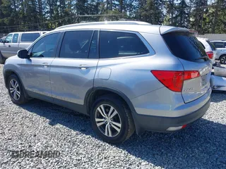 2016 Honda Pilot EX with VIN 5FNYF6H35GB001112, listed as a IAAI auction lot 42040410 with 206,424 mi miles. Bid and sale history available at carsss.com. Image 3.