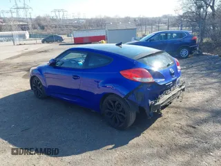 2012 Hyundai Veloster w/Black Int z VIN KMHTC6AD9CU046041, wystawiony jako IAAI lot #41772806 z przebiegiem 110 098 mil mil oraz . Historia ofert i sprzedaży dostępna na DreamBid. Obrazek 3.