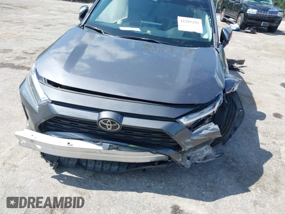2022 Toyota RAV4 XLE with VIN 2T3W1RFV5NW202544, listed as a IAAI auction lot 42295293 with 60,759 mi miles and . Bid and sale history available at DreamBid. Image 13.