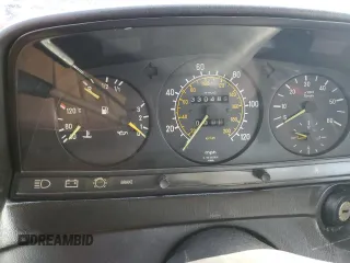 1983 Mercedes-Benz 300 D with VIN WDBAB33A1DB032601, listed as a Copart auction lot 82419003 with 330,483 mi miles and Non Repairable. Bid and sale history available at carsss.com. Image 9.