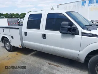 2011 Ford Super Duty F-250 SRW XL with VIN 1FT7W2A68BEB42288, listed as a IAAI auction lot 42021193 with 262,801 mi miles. Bid and sale history available at carsss.com. Image 13.