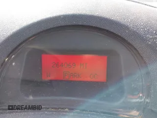 2006 Pontiac Grand Prix z VIN 2G2WP552X61161972, wystawiony jako IAAI lot #41825581 z przebiegiem 264 069 mil mil oraz . Historia ofert i sprzedaży dostępna na DreamBid. Obrazek 15.