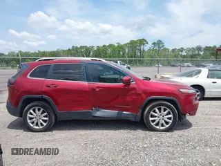 2017 Jeep Cherokee Limited with VIN 1C4PJLDSXHW653517, listed as a IAAI auction lot 42188367 with 152,441 mi miles. Bid and sale history available at carsss.com. Image 13.