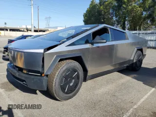2024 Tesla Cybertruck with VIN 7G2CEHED8RA041753, listed as a Copart auction lot 52786065 with 386 mi miles and Salvage Title. Bid and sale history available at carsss.com. Image 1.
