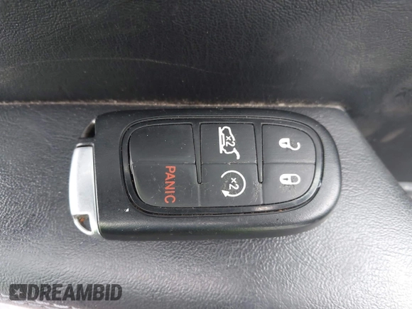 2020 Jeep Cherokee Latitude Plus z VIN 1C4PJMLBXLD538959, wystawiony jako IAAI lot #42266458 z przebiegiem 67 543 mil mil oraz . Historia ofert i sprzedaży dostępna na DreamBid. Obrazek 11.