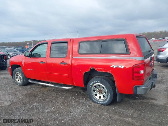 2011 Chevrolet Silverado 1500 LS with VIN 3GCPKREA0BG182991, listed as a IAAI auction lot 41925926 with 180,670 mi miles. Bid and sale history available at carsss.com. Image 14.