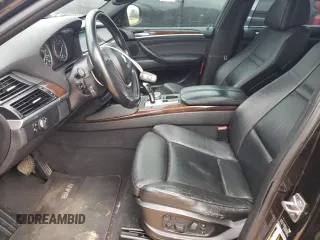 2012 BMW X6 50i z VIN 5UXFG8C53CL590384, wystawiony jako Copart lot #43507995 z przebiegiem 207 070 mil mil oraz Szkoda całkowita • Salvage title. Historia ofert i sprzedaży dostępna na DreamBid. Obrazek 7.