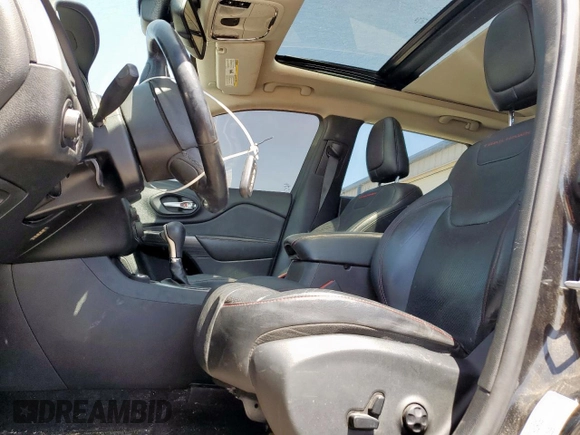 2015 Jeep Cherokee Trailhawk с VIN 1C4PJMBS2FW504041, выставлен на аукционе Copart как лот 66968245 с пробегом 129 312 миль миль и Чистый • Clean title. История ставок и продаж доступна на DreamBid. Изображение 7.