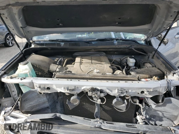 2019 Toyota Tundra SR5 z VIN 5TFHY5F14KX812677, wystawiony jako Copart lot #51691455 z przebiegiem Nie podano mil oraz Szkoda całkowita • Salvage title. Historia ofert i sprzedaży dostępna na DreamBid. Obrazek 12.